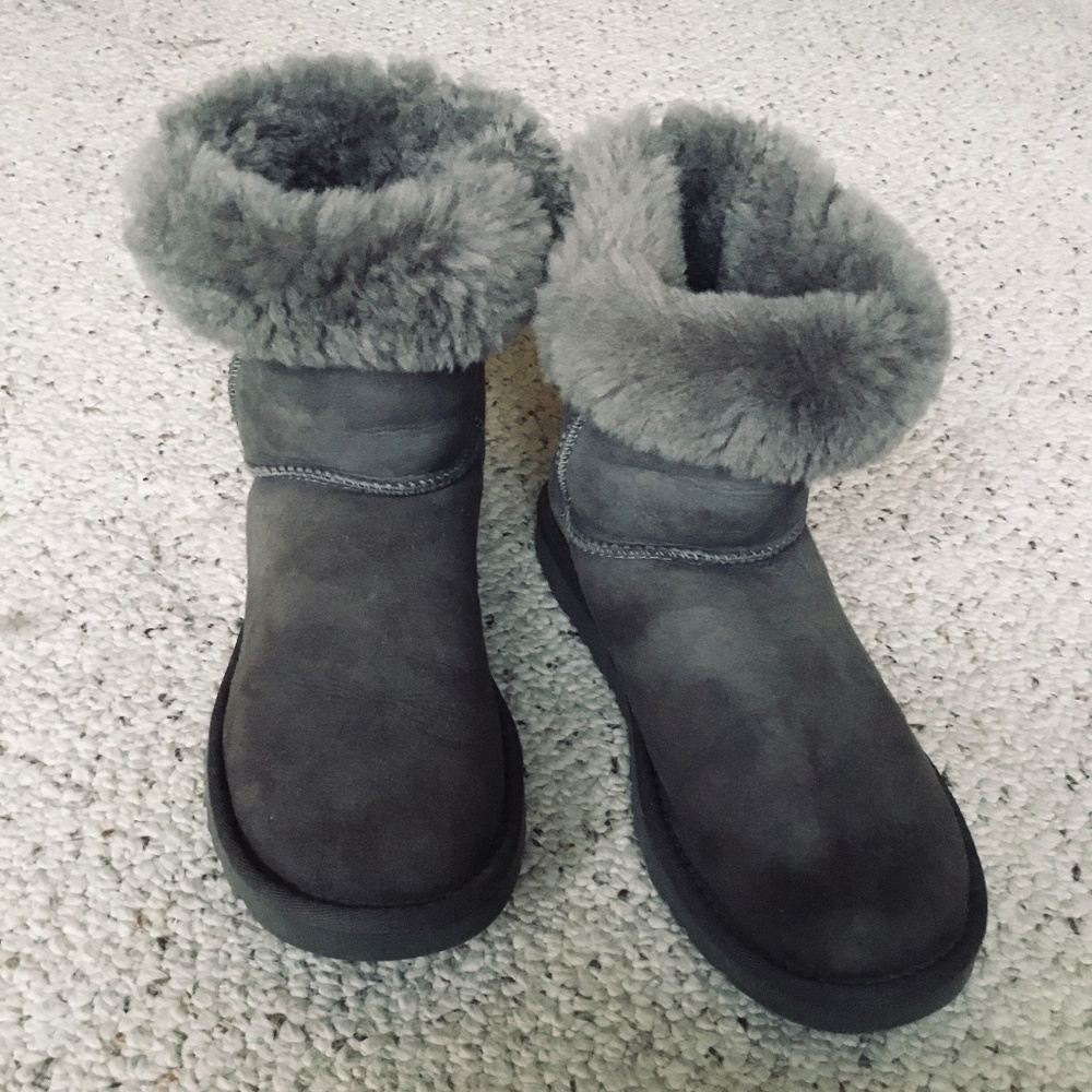 UGG Boots - Grey Suede